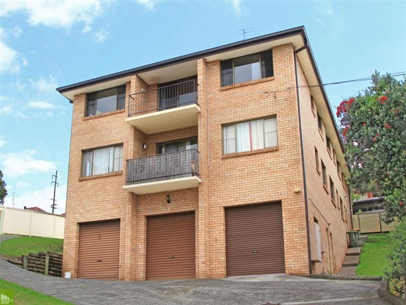 3/14 Melinda Grove, Lake Heights NSW 2502