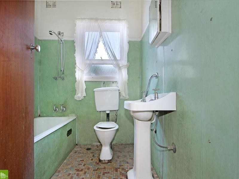 2 Karbo Street, Figtree NSW 2525