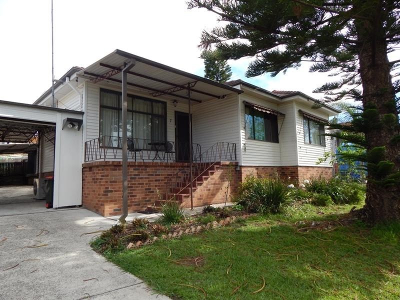 7 Exmouth Road, Kanahooka NSW 2530