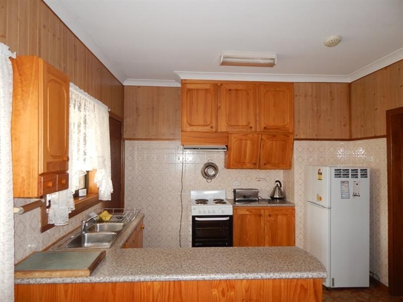 7 Exmouth Road, Kanahooka NSW 2530