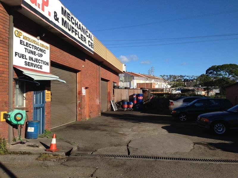 247 Princes Highway, Unanderra NSW 2526