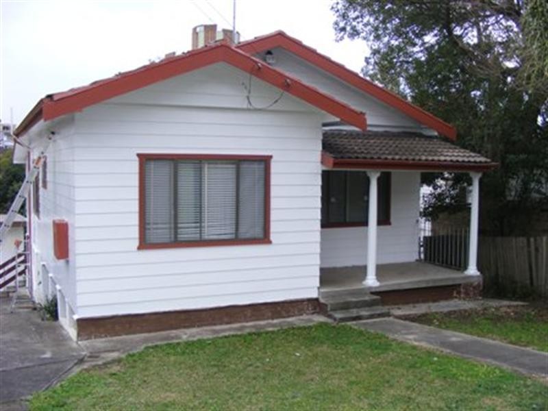 74 Rowland Avenue, Wollongong NSW 2500