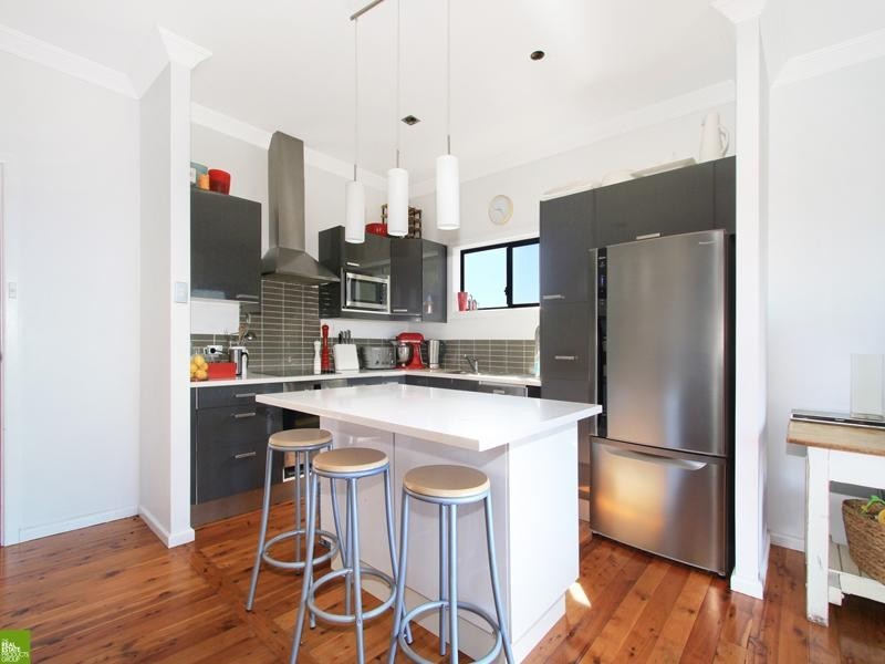 17 Buena Vista Avenue, Lake Heights NSW 2502