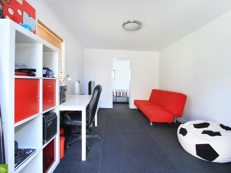 17 Buena Vista Avenue, Lake Heights NSW 2502