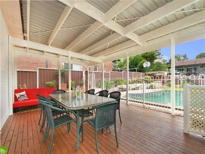 21 Bimbadeen Avenue, West Wollongong NSW 2500
