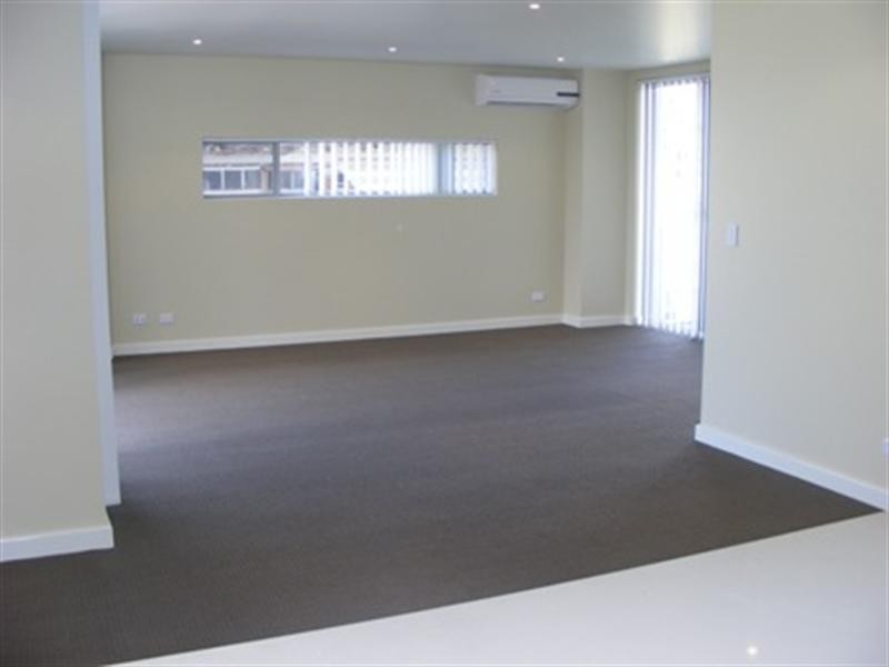 2/18 Edward Street, Wollongong NSW 2500