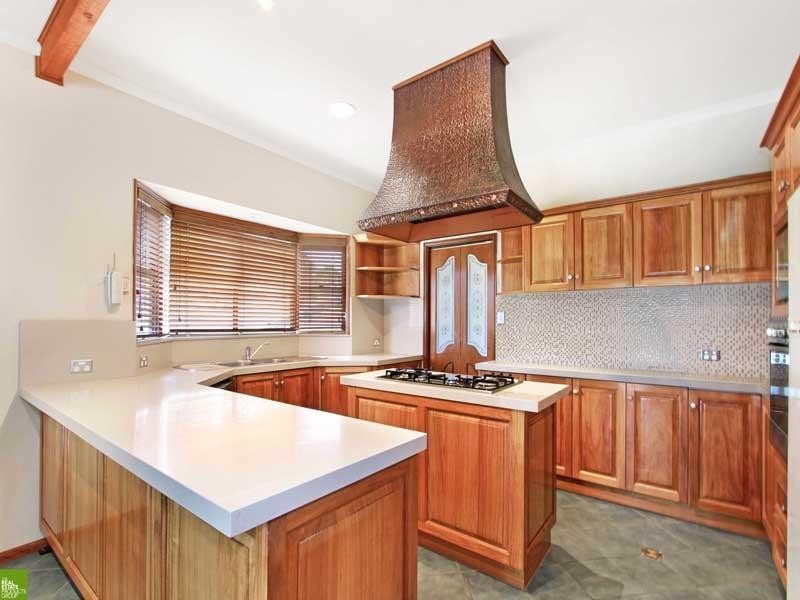 12 Koombala Grove, Cordeaux Heights NSW 2526