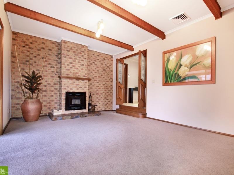 12 Koombala Grove, Cordeaux Heights NSW 2526