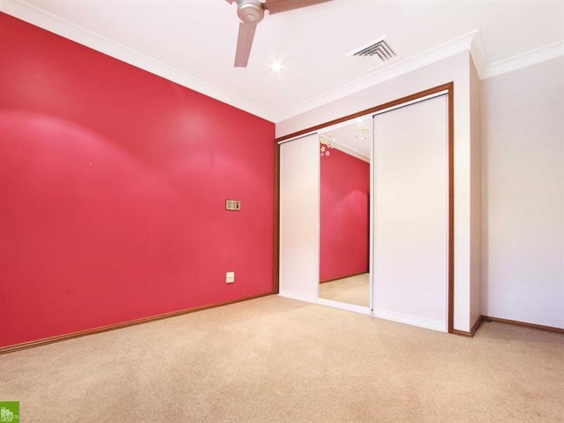 12 Koombala Grove, Cordeaux Heights NSW 2526