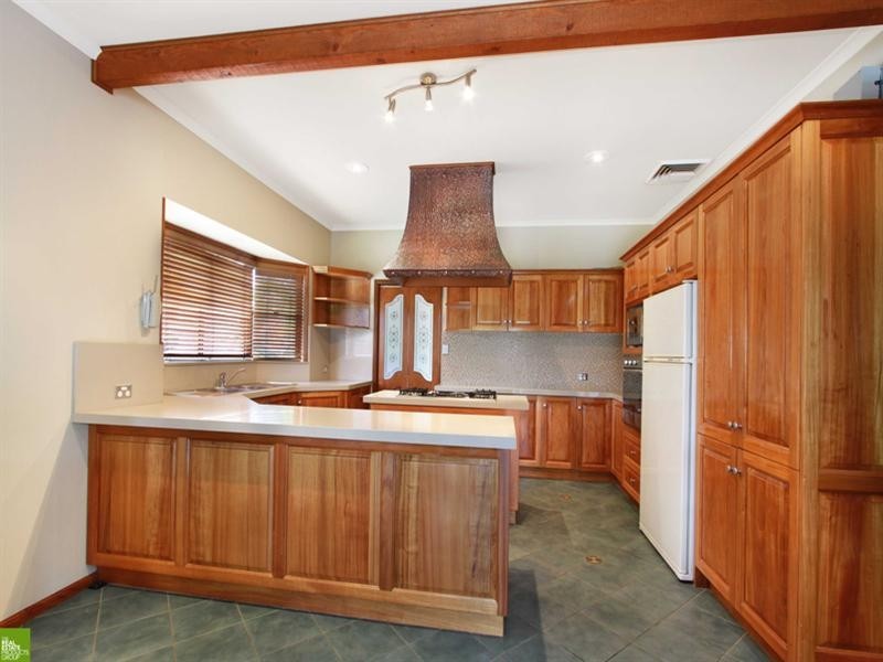 12 Koombala Grove, Cordeaux Heights NSW 2526