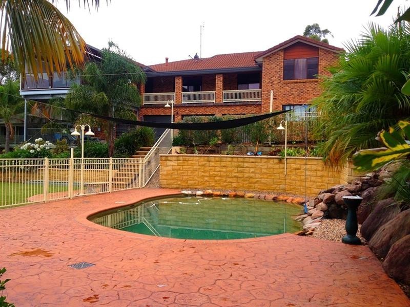 12 Koombala Grove, Cordeaux Heights NSW 2526