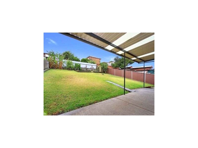 7 Mirrabooka Road, Lake Heights NSW 2502
