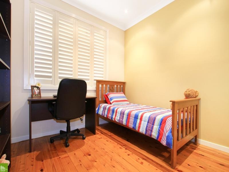 34 Cochrane Street, West Wollongong NSW 2500