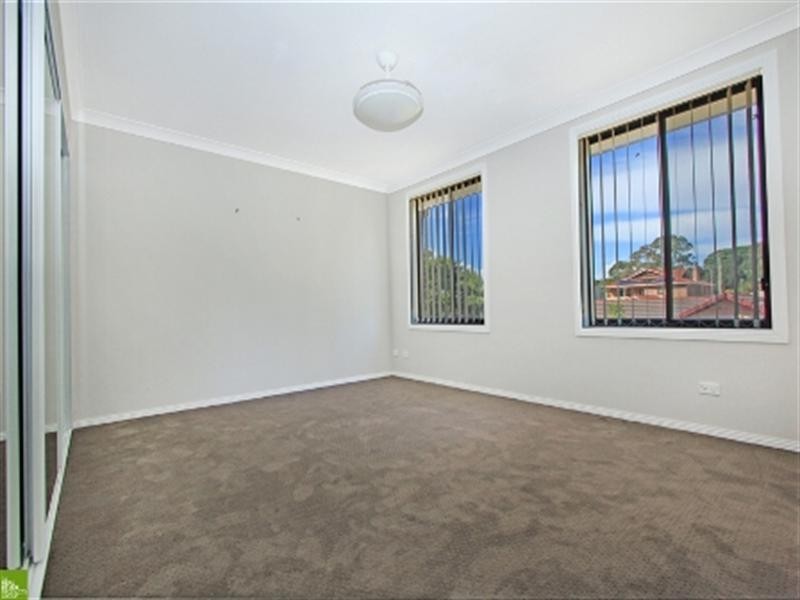 5/8 Mackie Street, Coniston NSW 2500
