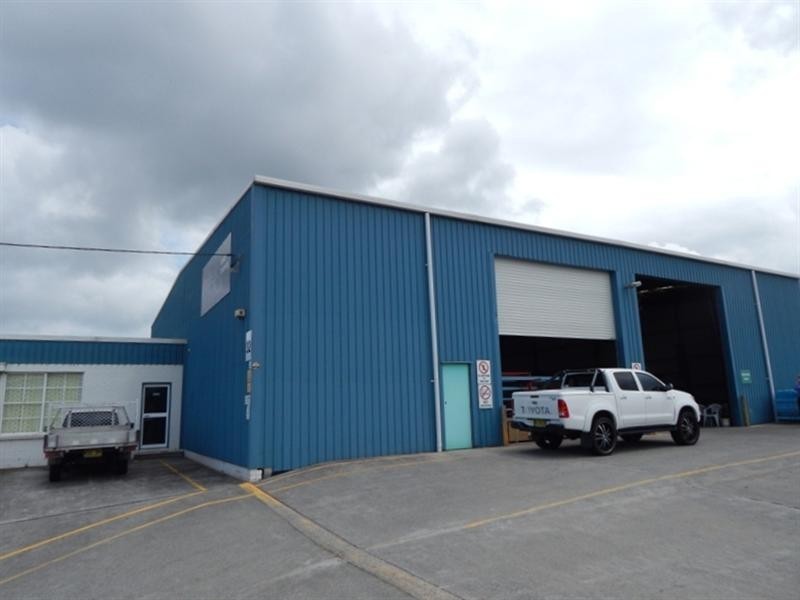 32 Lady Penrhyn Drive, Unanderra NSW 2526