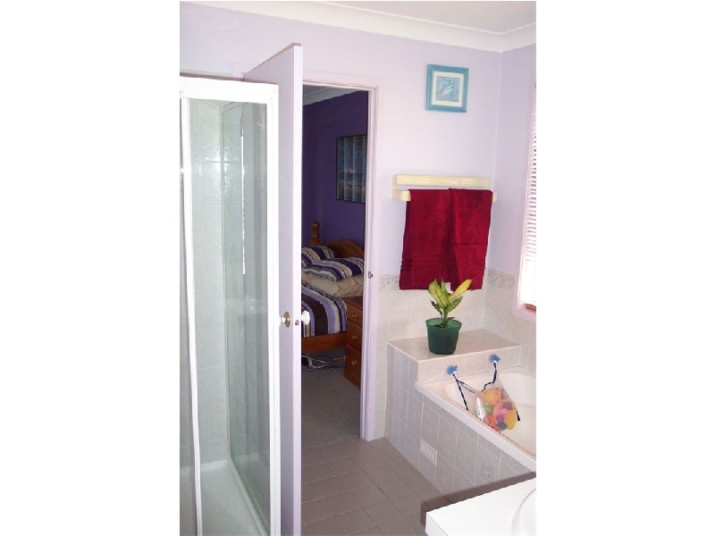 15 Yeldah Drive, Horsley NSW 2530