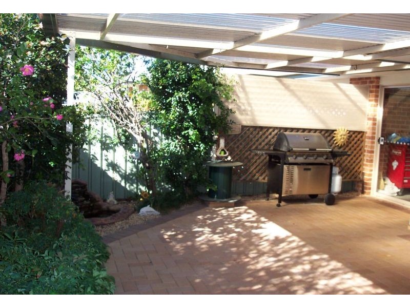 15 Yeldah Drive, Horsley NSW 2530