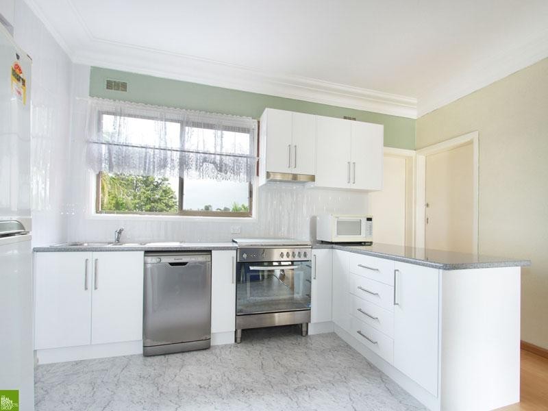 22 Bukari Street, West Wollongong NSW 2500