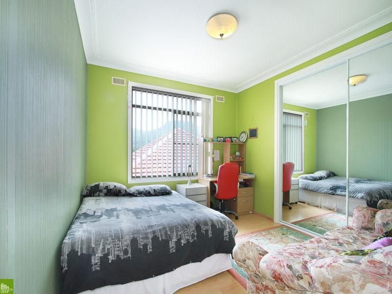 22 Bukari Street, West Wollongong NSW 2500