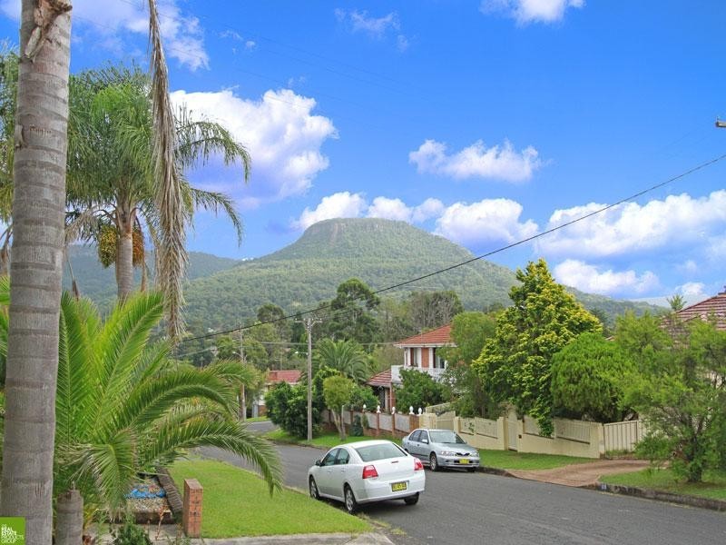 22 Bukari Street, West Wollongong NSW 2500
