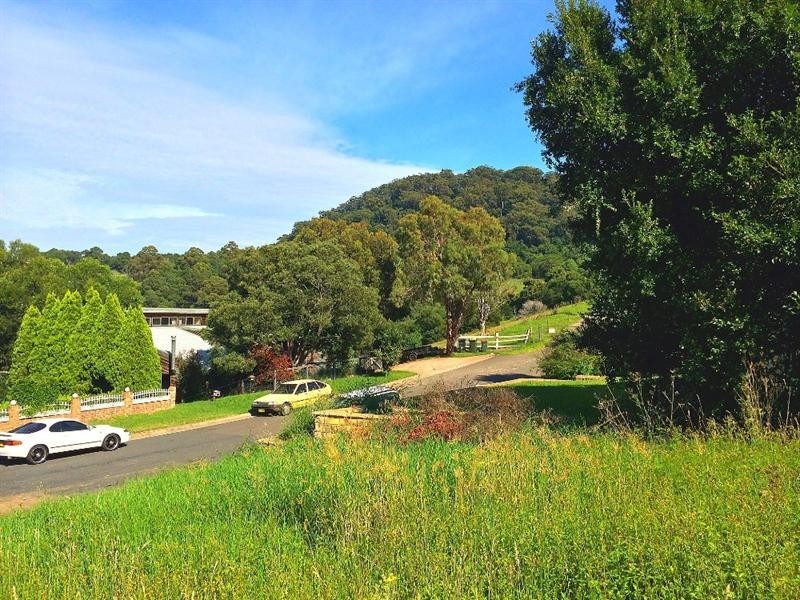 36 Silvertop Crescent, Cordeaux Heights NSW 2526