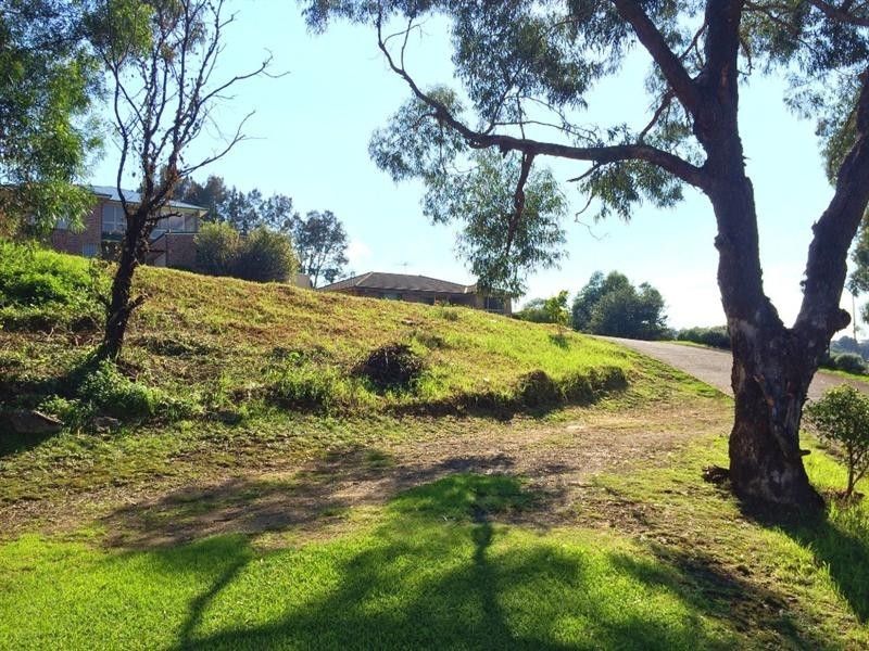 39 Booreea Boulevarde, Cordeaux Heights NSW 2526