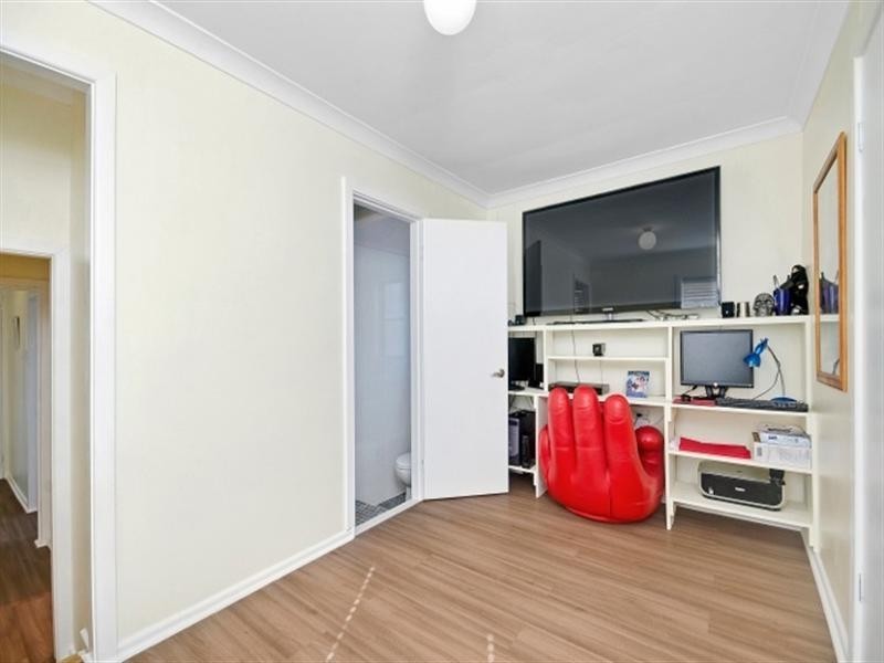 104 Blackman Parade, Unanderra NSW 2526