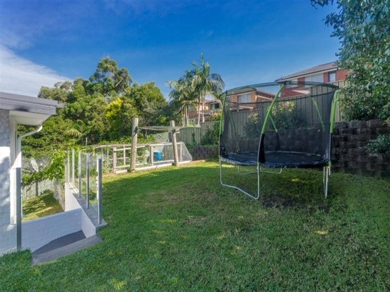 104 Blackman Parade, Unanderra NSW 2526