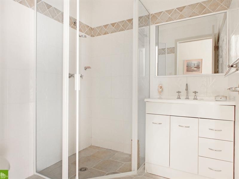 8/49 Thames Street, West Wollongong NSW 2500