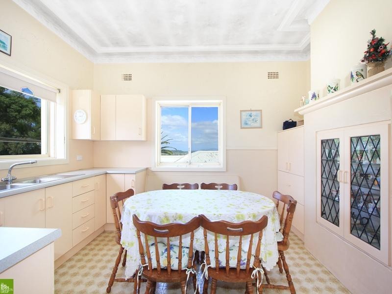 212 Mount Keira Road, Mount Keira NSW 2500