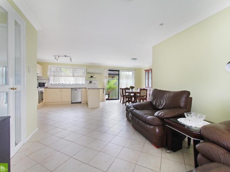 11 Windermere Avenue, Albion Park NSW 2527