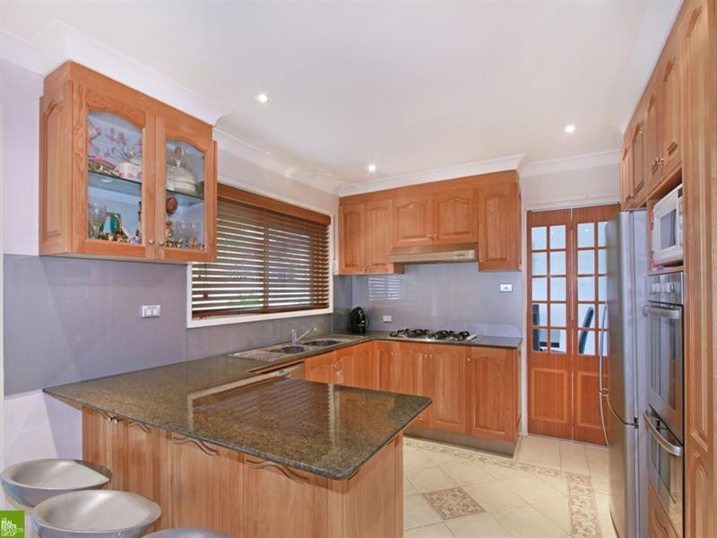 15 Jalna Avenue, Figtree NSW 2525