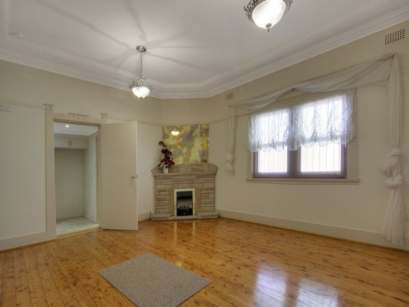 170 Princes Highway, Corrimal NSW 2518