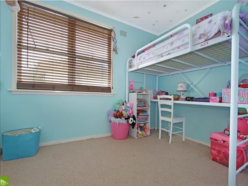 21 Eleebana Crescent, Koonawarra NSW 2530