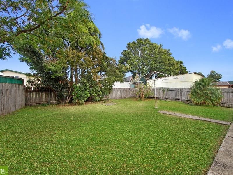 21 Eleebana Crescent, Koonawarra NSW 2530