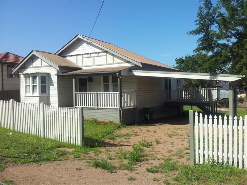 8 Bellevue Road, Figtree NSW 2525