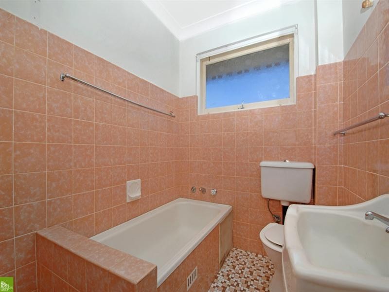 3/8 London Drive, West Wollongong NSW 2500