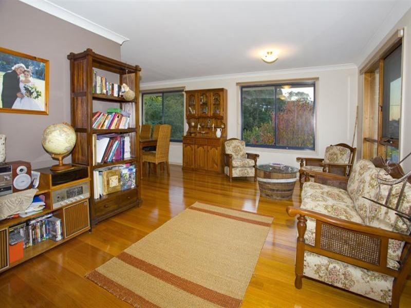 16a Sandalwood Road, Farmborough Heights NSW 2526