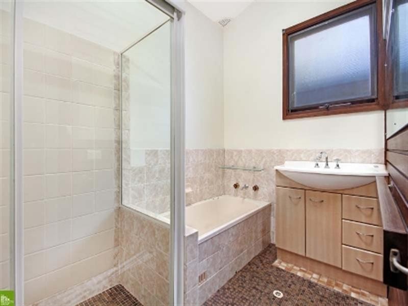 19 Evelyn Avenue, Figtree NSW 2525