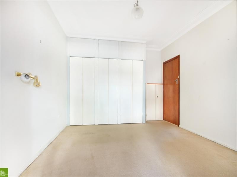 23 Pooraka Avenue, West Wollongong NSW 2500