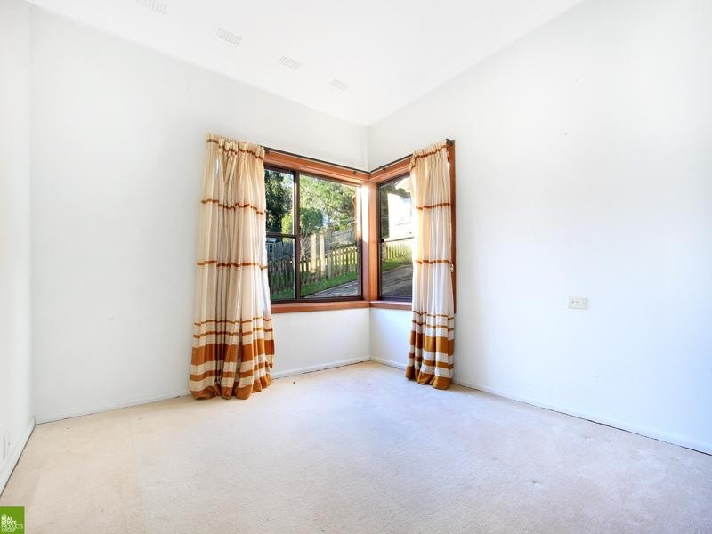 23 Pooraka Avenue, West Wollongong NSW 2500