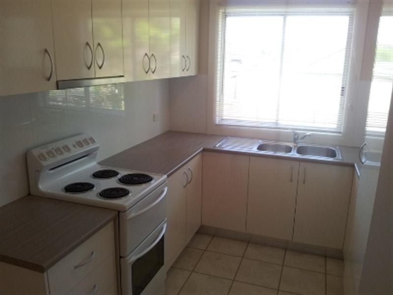 8 Bellevue Road, Figtree NSW 2525