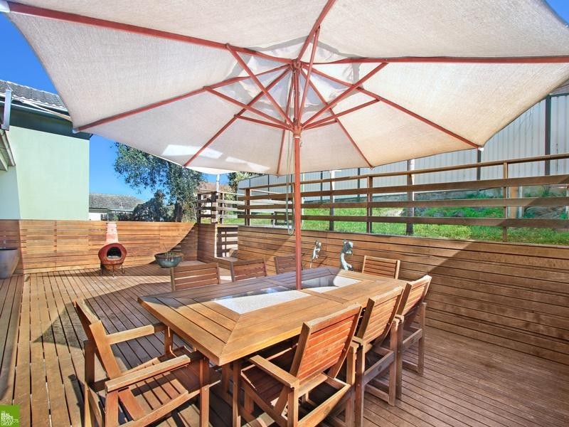 4 Melinda Grove, Lake Heights NSW 2502