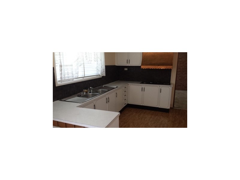 6 Cypress Avenue, Figtree NSW 2525