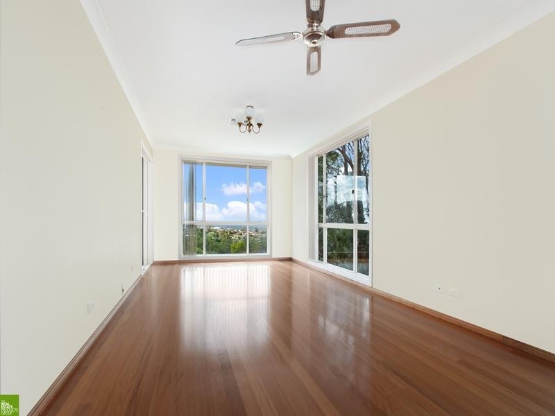 22 Plumwood Cresent, Cordeaux Heights NSW 2526