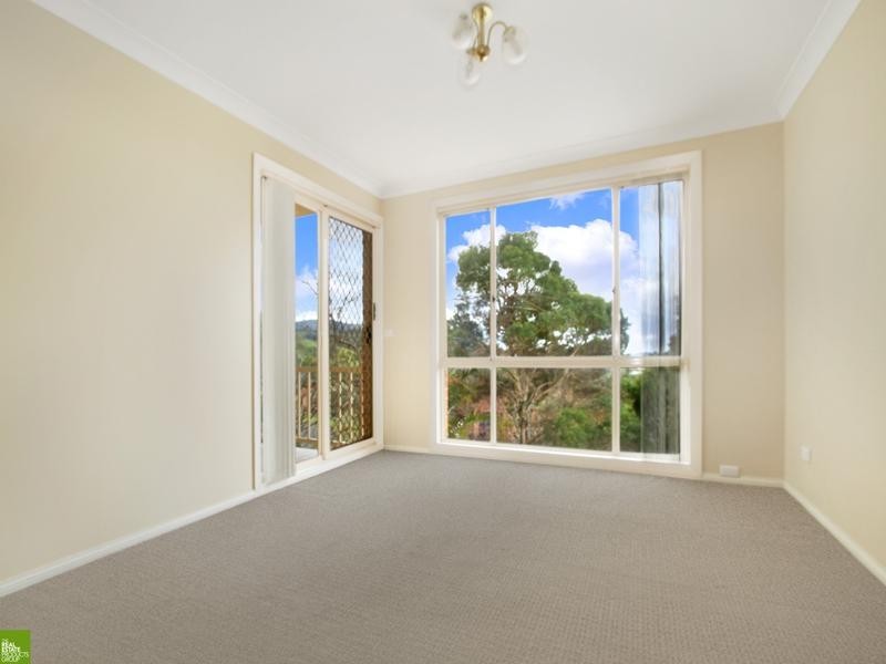 22 Plumwood Cresent, Cordeaux Heights NSW 2526