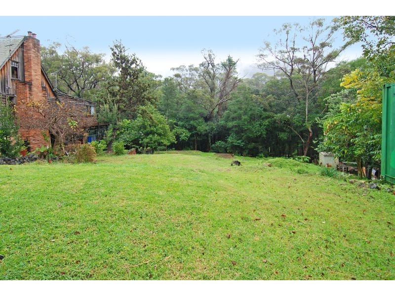 22 Avon Parade, Mount Kembla NSW 2526