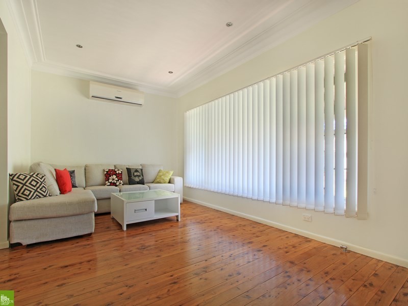 19 Arrow Avenue, Figtree NSW 2525