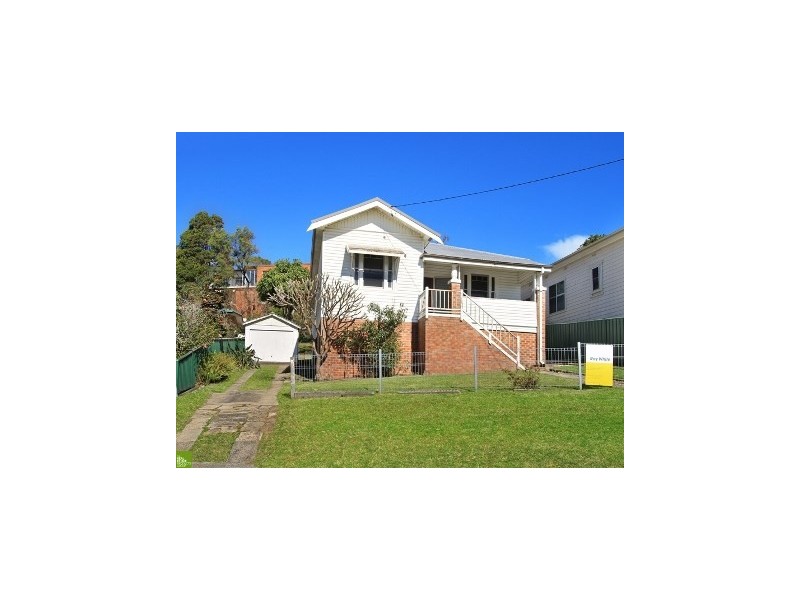 6 Woodlawn Avenue, Mangerton NSW 2500