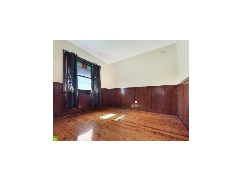 6 Woodlawn Avenue, Mangerton NSW 2500